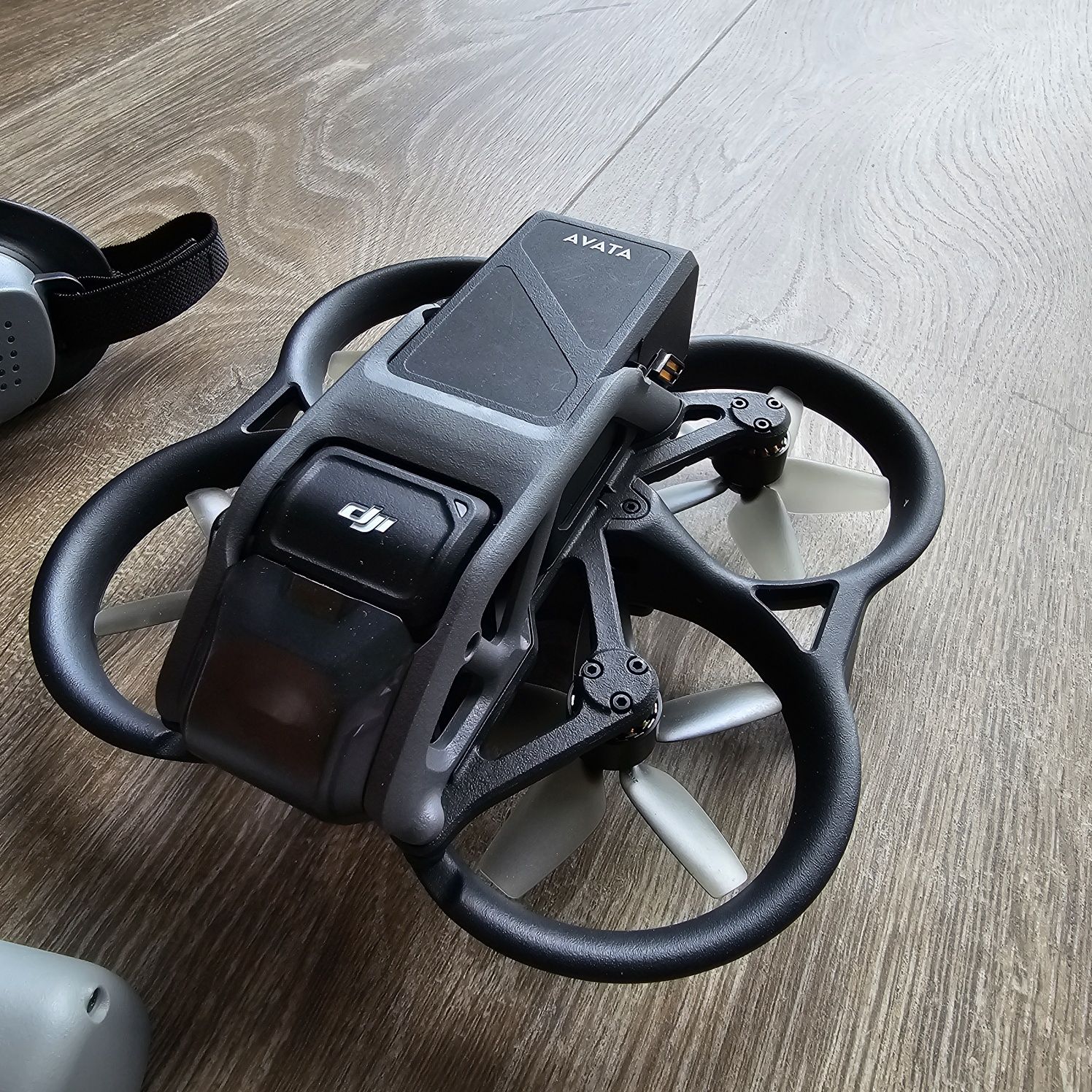 DJI AVATA Fly More Kit 4x Aku FPV Controller Jak Nowa + Care Refresh