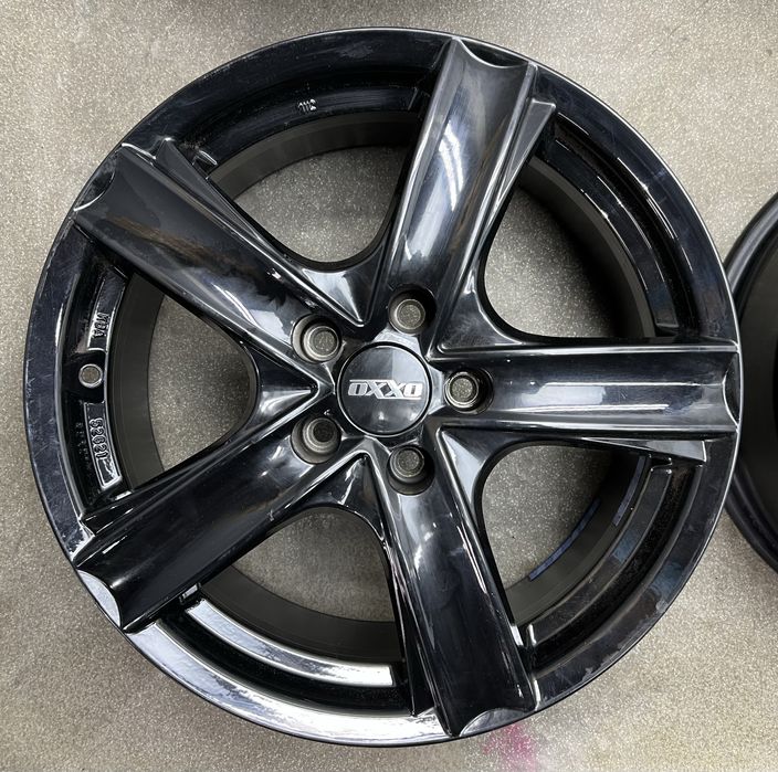 Диски R17 5 112 et40 J7 Audi VW a4 a6 q3 q5 passat golf skoda a7 b7 b8