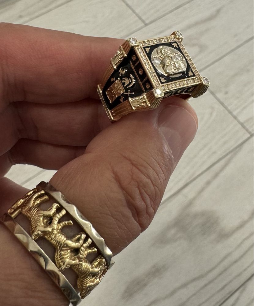 Золотое кольцо с бриллиантами 1,0ct.