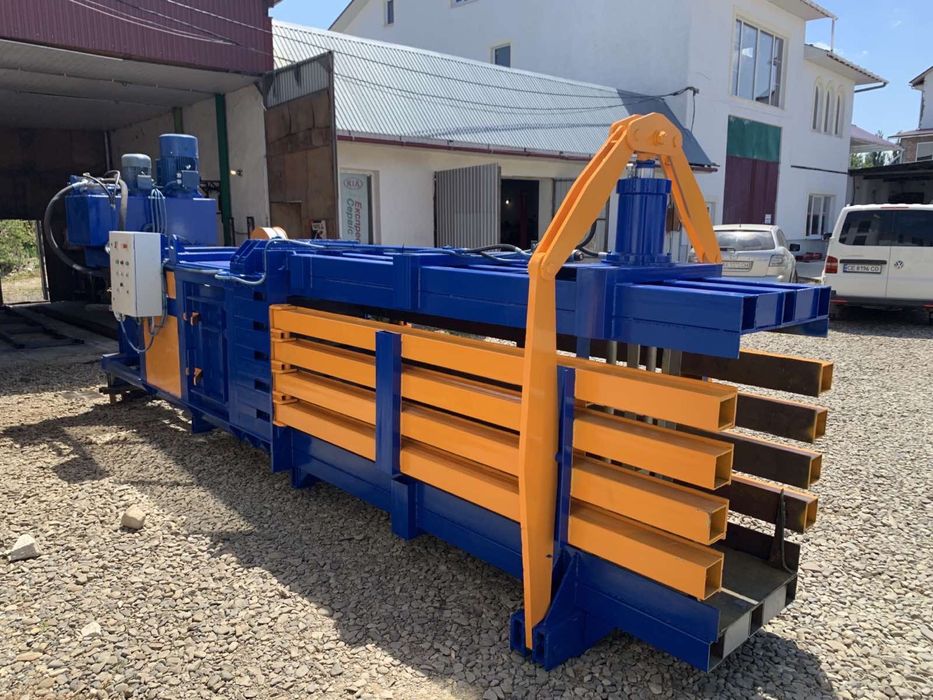 Прес гідравлічний для пет, макулатури