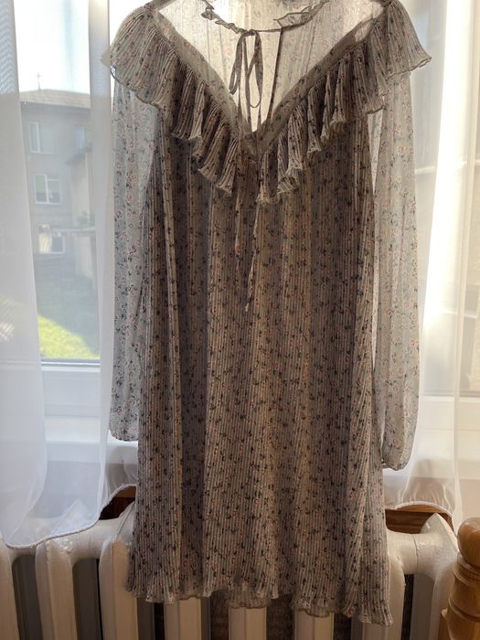 Легка шифонова сукня на підкладці, р. Lу хорошому стані