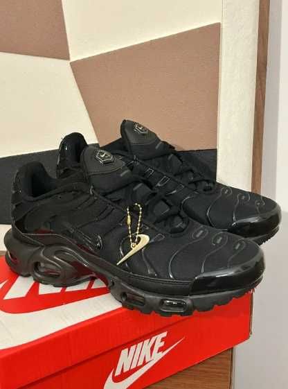 Buty meskie Mokasyny Nike_Max_TN_Plus_Black R.39
