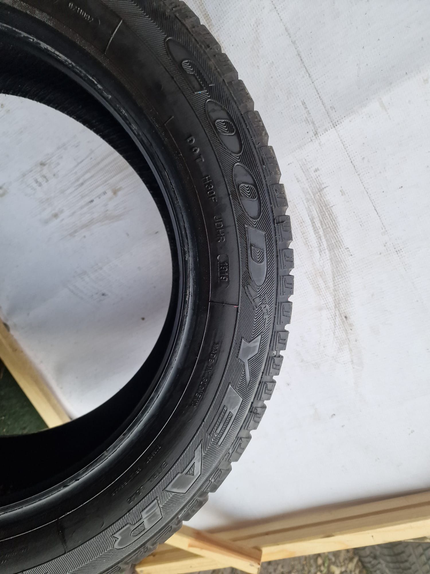 Opony Całoroczne 205/55/16 Goodyear Para 7.8mm