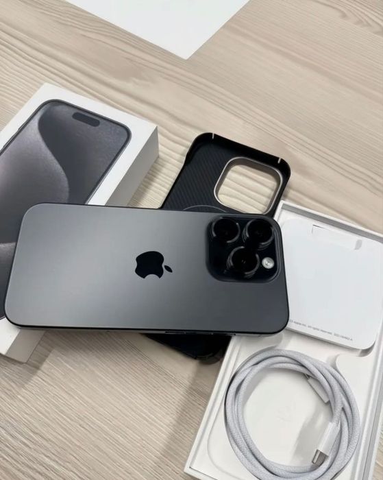 Продам iPhone 15 pro  256