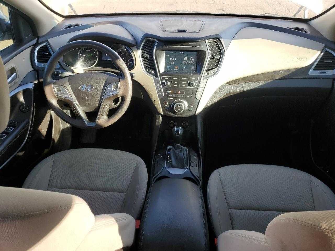 Hyundai Santa Fe SE 2017