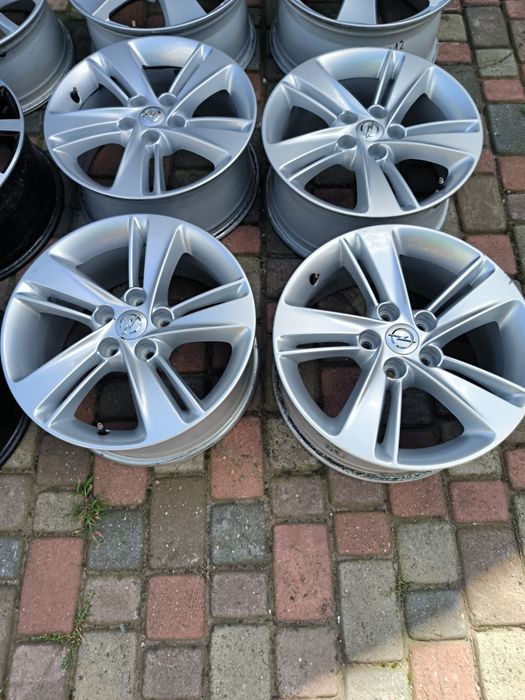 Felgi aluminiowe 17 Opel Astra Antara Insignia Zafira 5x115