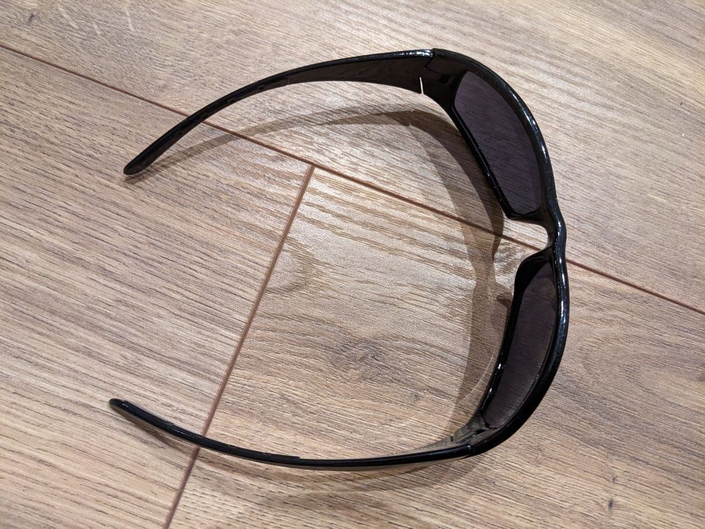 Okulary przeciwsłoneczne - gadżet firmy AMD