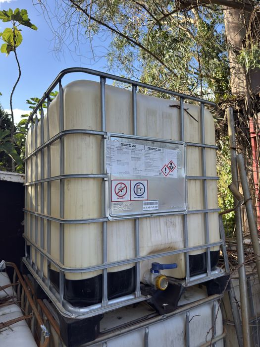 Depositos / IBCs / Cubas / Bidons 1000 Litros
