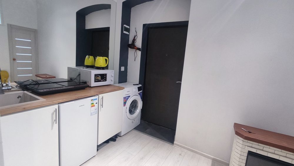 Подобово 2кім вул Шевченка12/Клепарівська4/2 центр/ зд