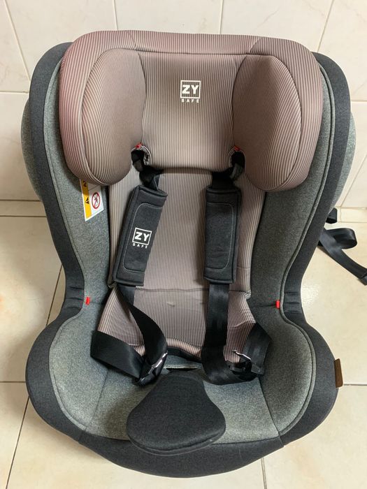 Cadeira de crinca para carro nova
