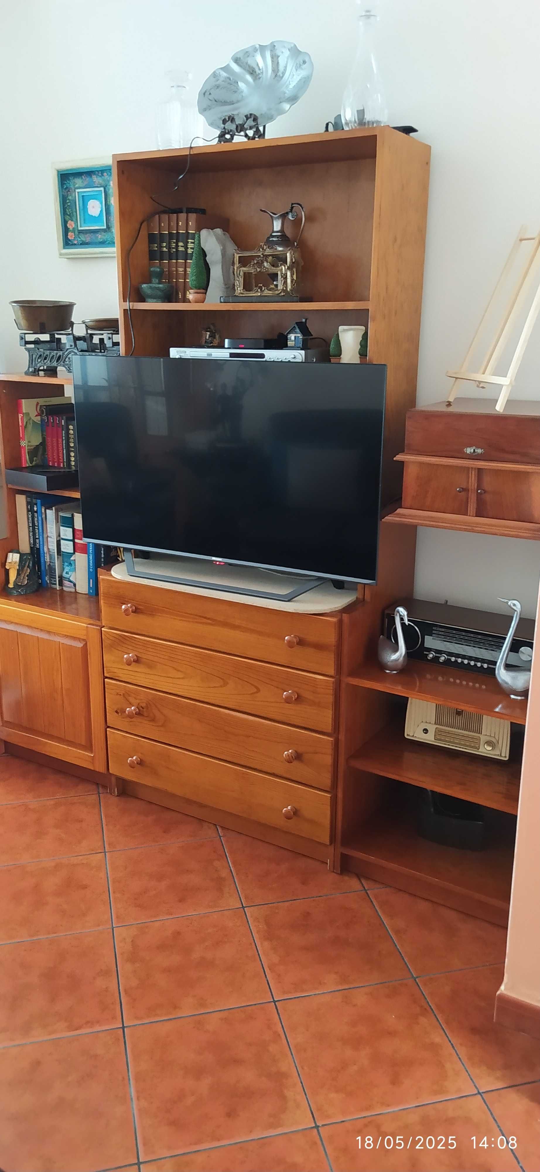 Móveis de sala e bar