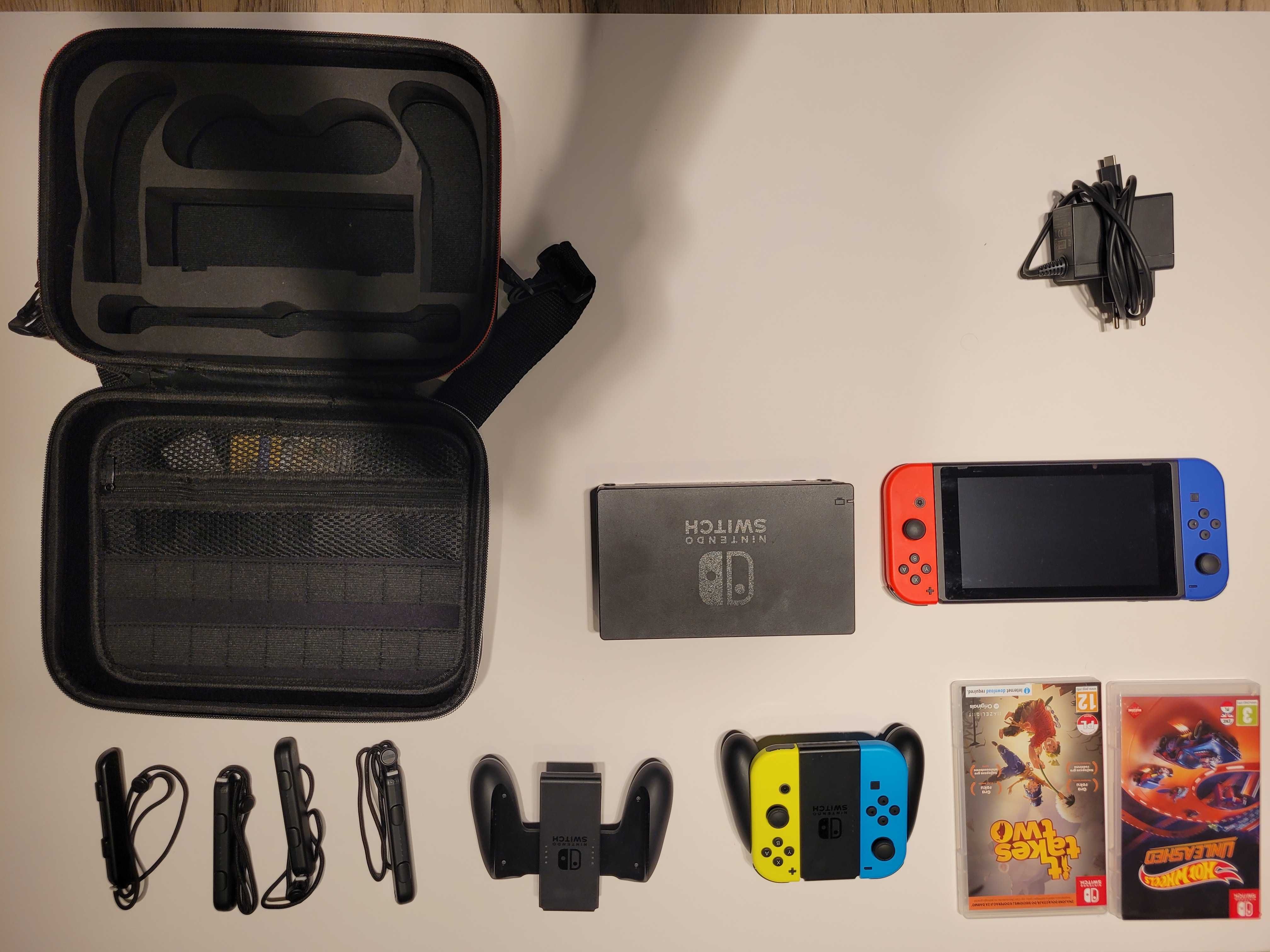 Konsola Nintendo Switch + gry + etui + dodatkowy pad, gwarancja