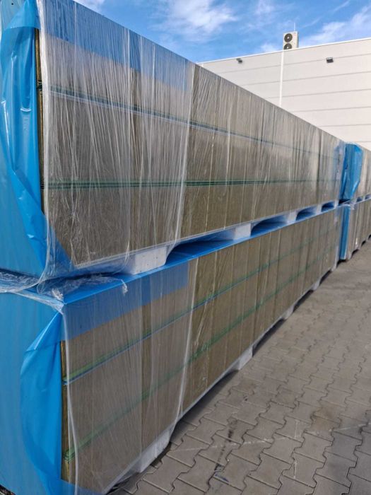 Płyta warstwowa z wypelnieniem z wełną 240 i 300 mm