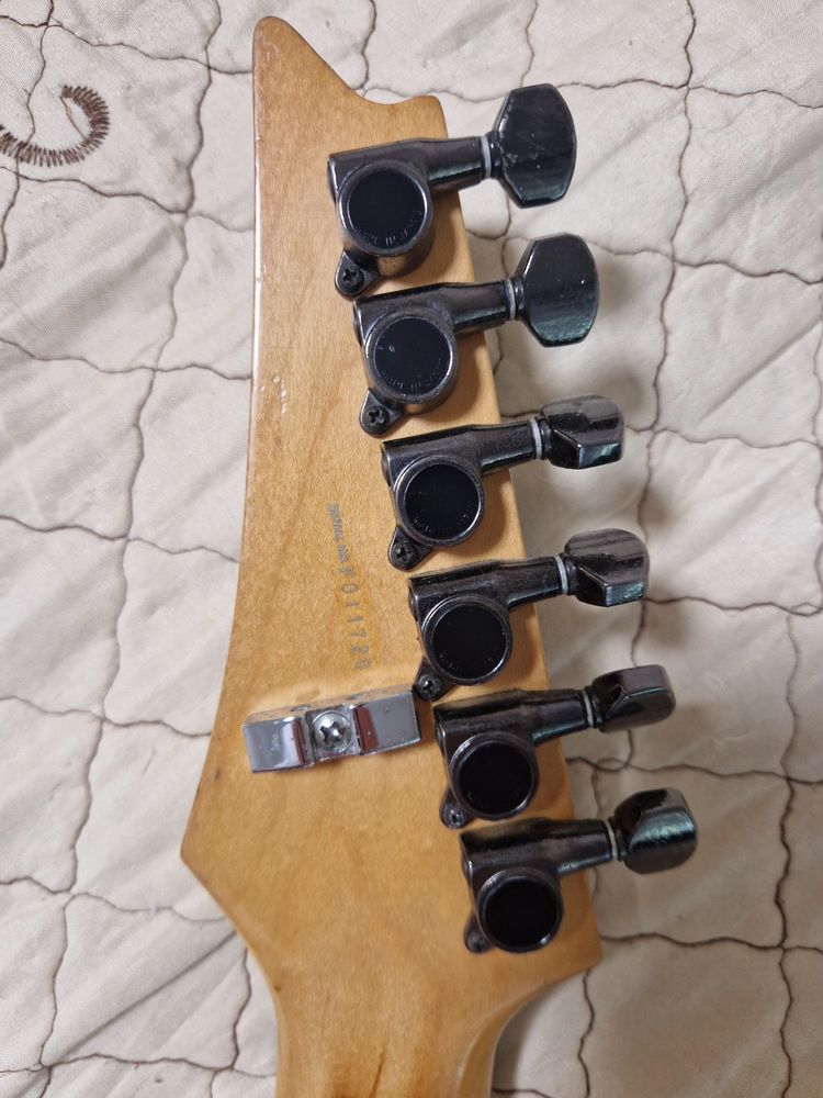 Гітара Ibanez RG770