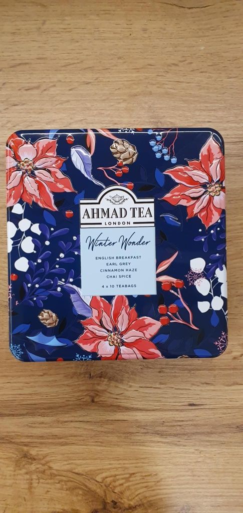 Zestaw herbat Ahmad Tea London Winter Wonder zawierający cztery rodzaj