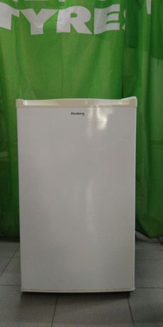 Холодильник  Elenberg с морозильной камерой размер В/Г/Ш 80/50/50 см