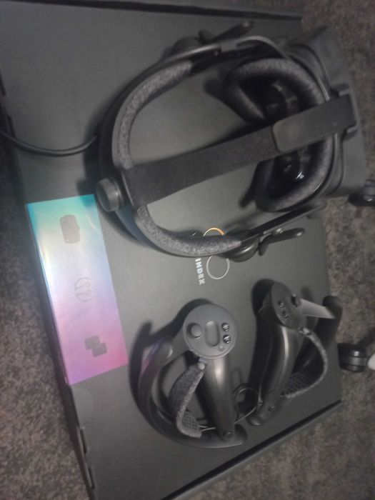 Valve Index VR Kit - świetny stan, przebieg 600h, testy na RTX 5090