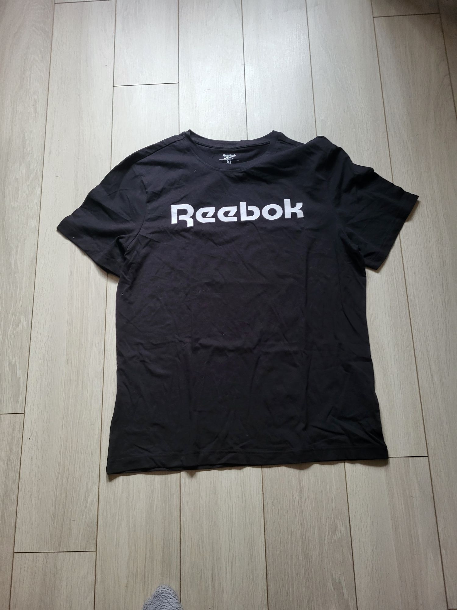 T-shirt meski Reebok roz XL