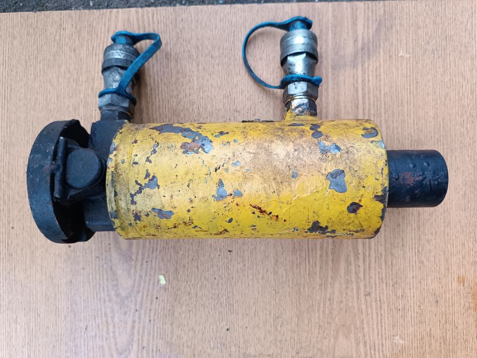 Продам пресс домкрат