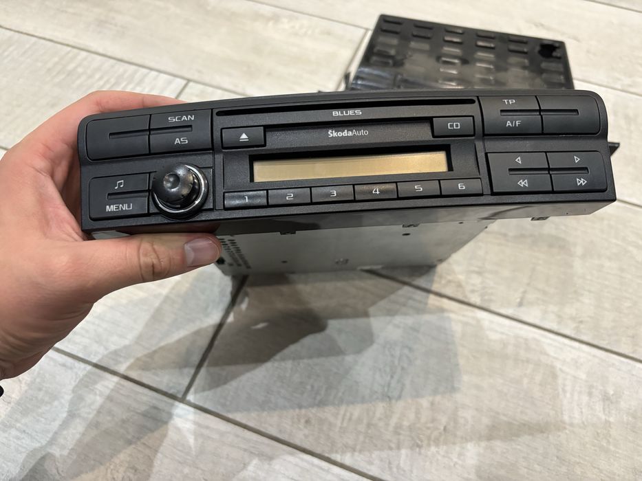 Продам магнітолу Blues skoda
