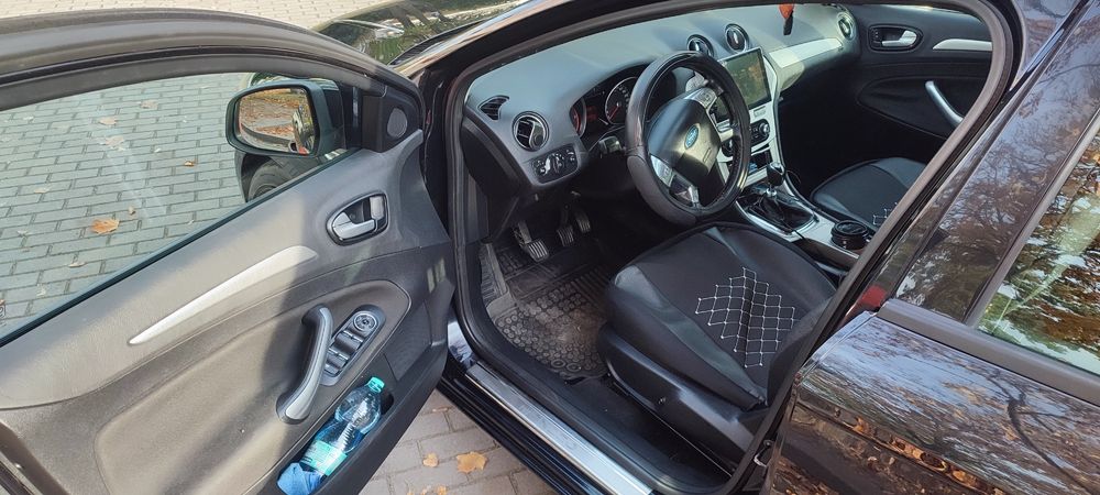 Samochód Ford Mondeo MK4