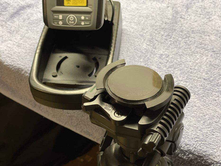 Szybkozłącze, głowica, mocowanie echosondy Toslon na statywie foto.