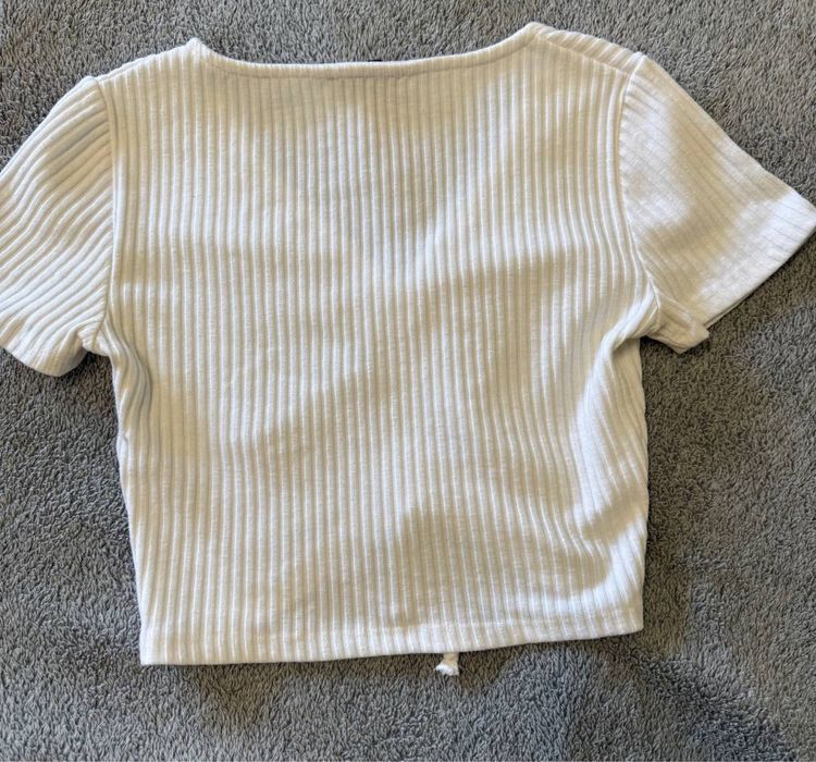 Білий топ на утяжках