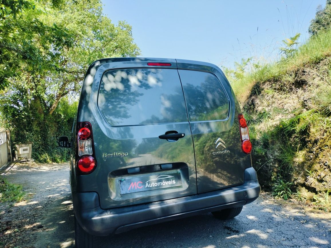 Citroën berligo ano 2017 com 100cv ...com 167 miil km. CINZA