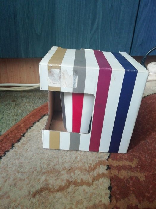 Kubek w paski porcelana