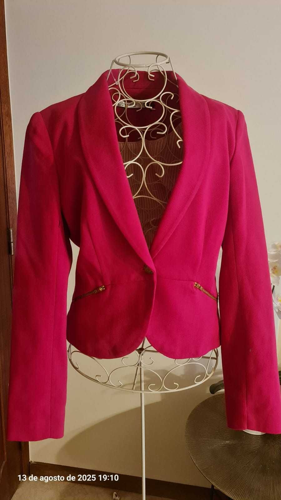 FARO Vendo Vários Blazers  - Usados uma única vez