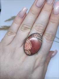 Widoczny pierścionek z agatem ze srebra, srebro 925
