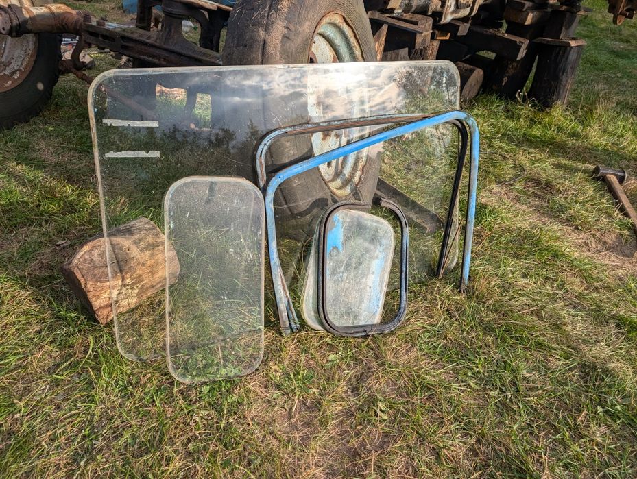 Скло мТз Панель МТЗ Кабина МТЗ 82 прибори Кабіна МТЗ 1221 Капот МтЗ