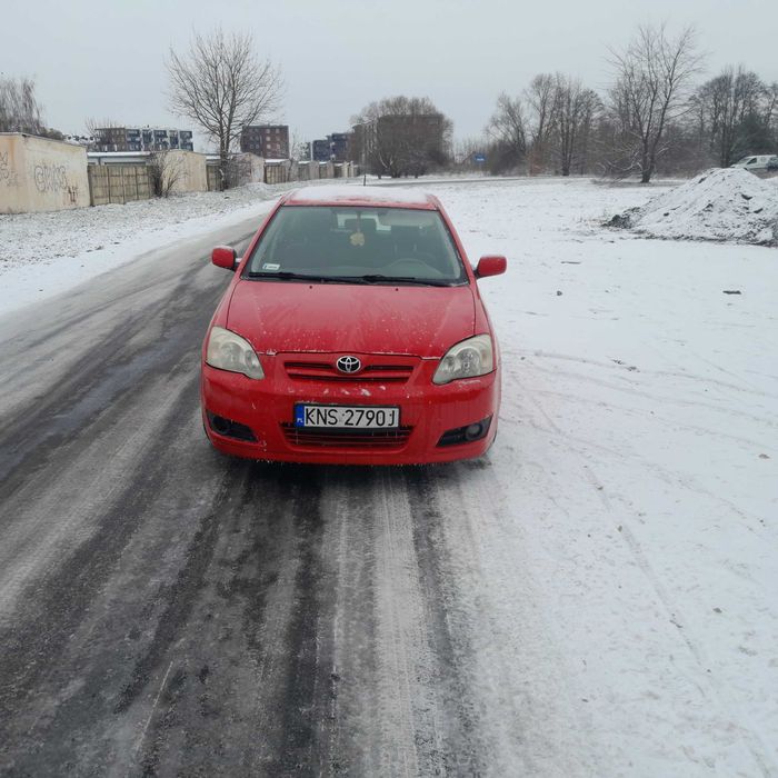 Toyota corolla e12 polift benzyna