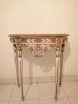 Mesa em talha dourada
