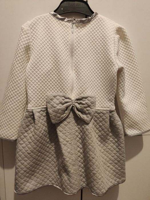 Sukienka szyta biało szara