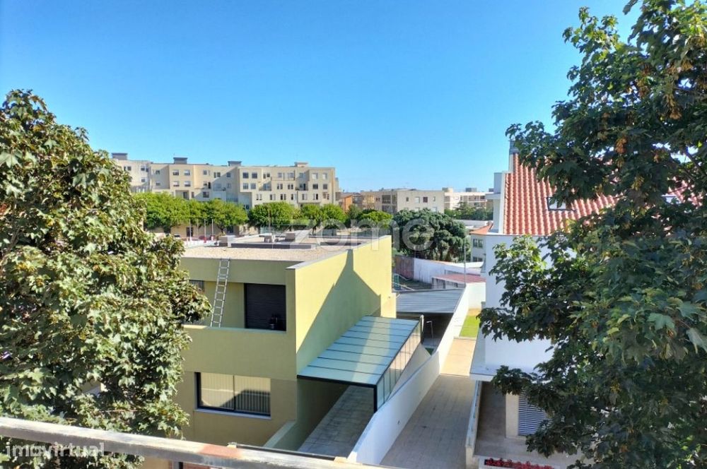 Apartamento T3 com Garagem | Exposição Nascente/Poente | Póvoa de V...