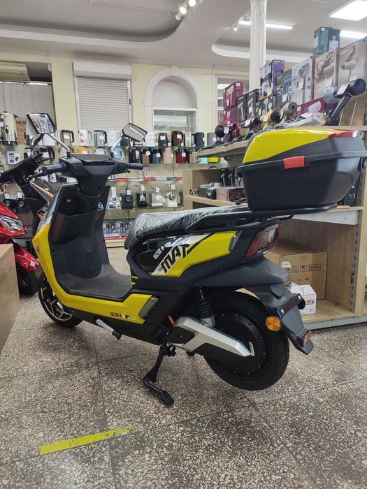 Електроскутери та електромотоцикли