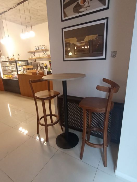 Барный стул и стулья