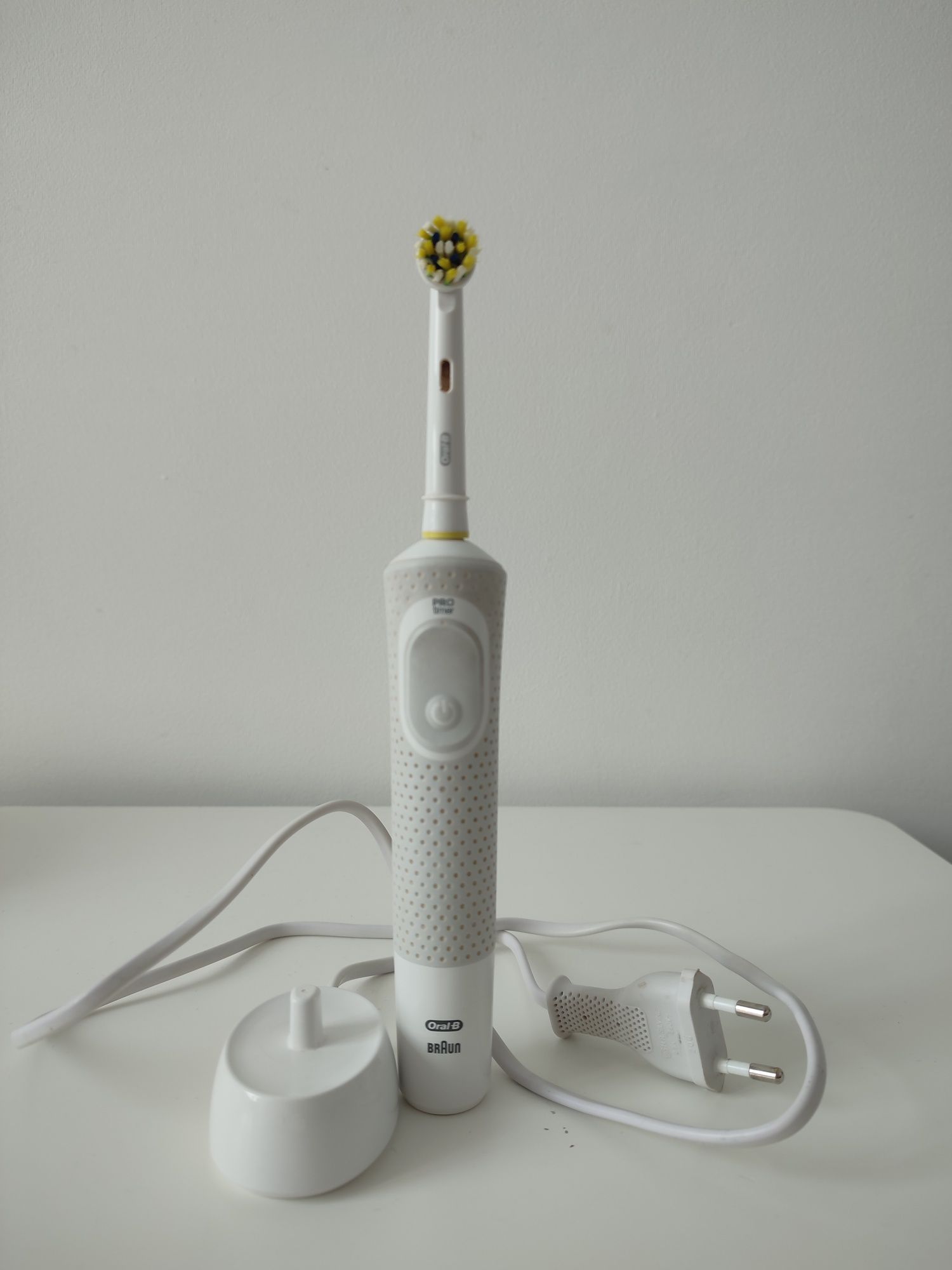 Електрощітка, зубна щітка Braun oral- b