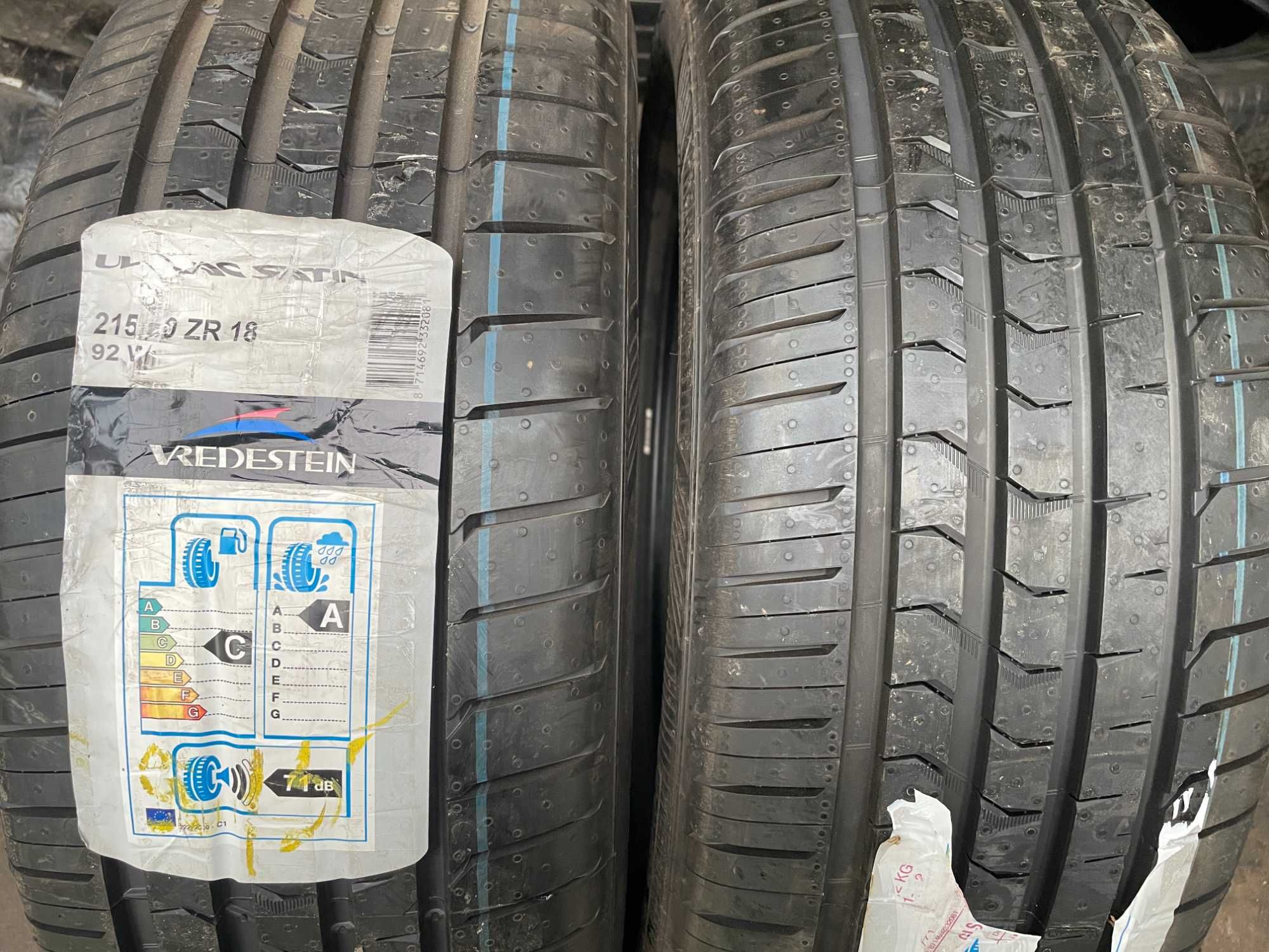 Para opon Vredestein 215/50R18 Nowe