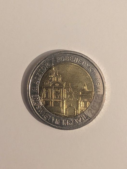 5 zł z 2022r. - Klasztor Pobenedyktyński destrukt