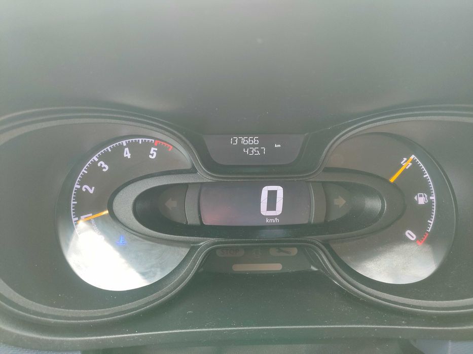 Opel Vivaro B 2014 rok