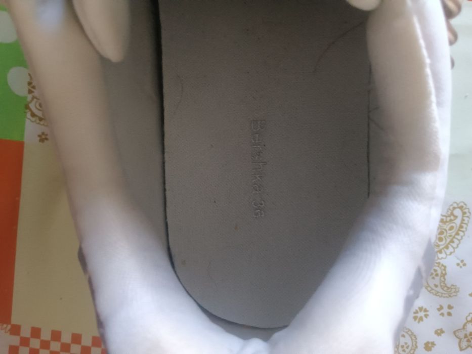 Tênis Breska como novos , calça 35 36,