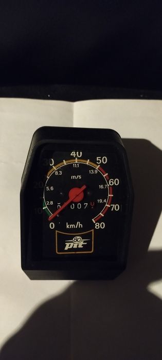 Licznik analogowy ,pqrod. DDR.przejechane jedynie 7 km