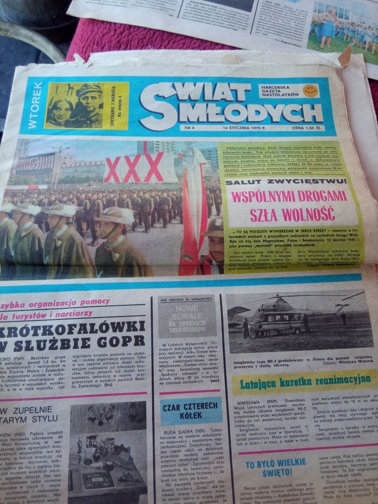 Świat młodych 1974 ,1975, 1976,1978 z komiksem Tytus Romek i Atomek.