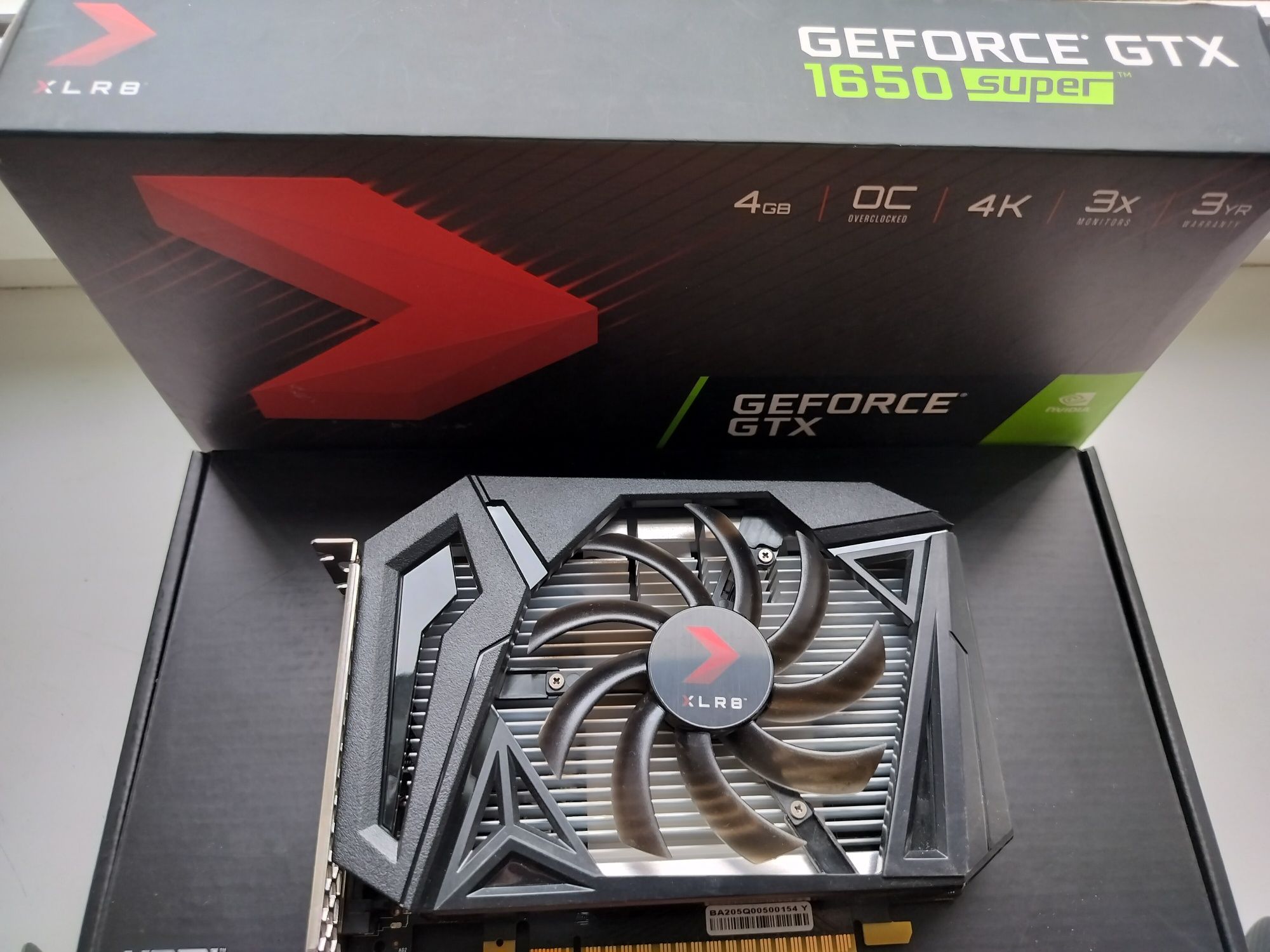 PNY і EVGA GTX 1650 Super SC Ultra Gaming GDDR6 НОВАЯ