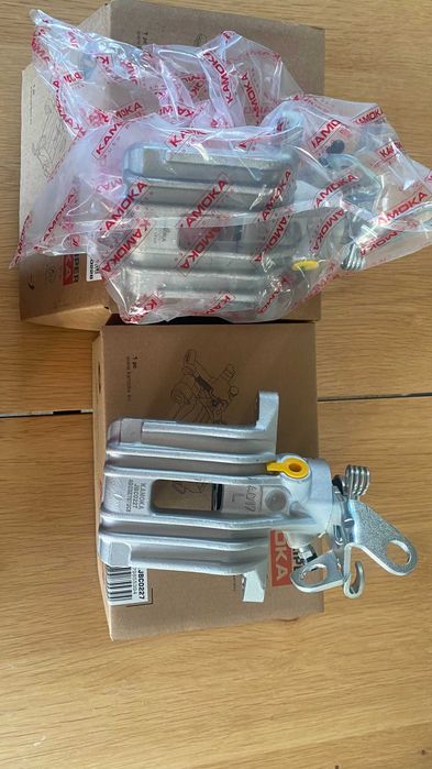 супорт OCTAVIA A5 Yeti AlteaLeon Toledo 3 AUDI A3 Jetta 4 Golf 5 6 EOS