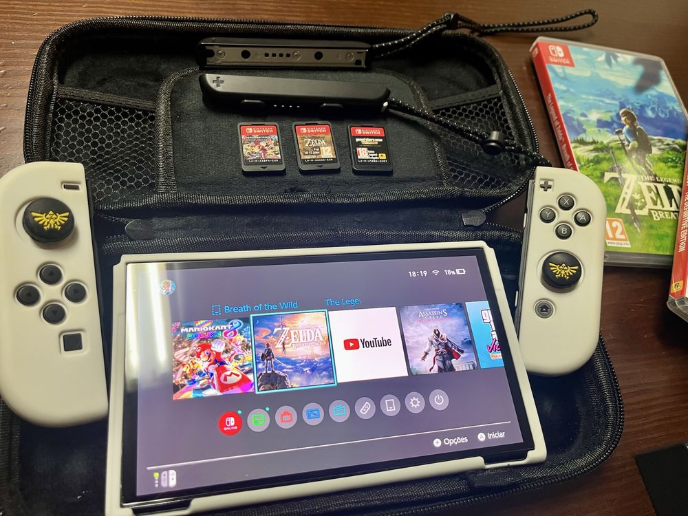 Nintendo Switch OLED + Extras