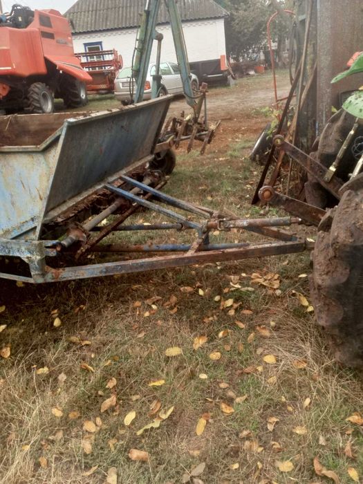 Навозорозкидач з погрузчиком