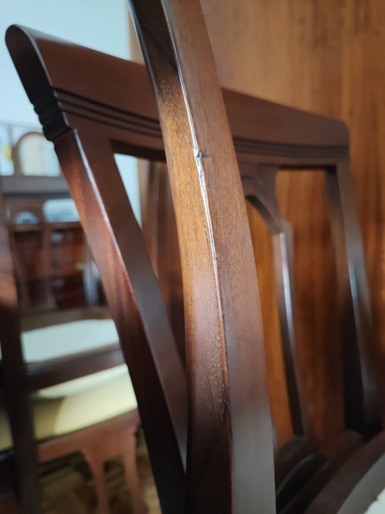 Conjunto de 6 cadeiras de madeira